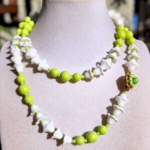 Vtg SIGNED Miriam Haskell Necklce White Milk Glass Green Enamel Tulip Flower
